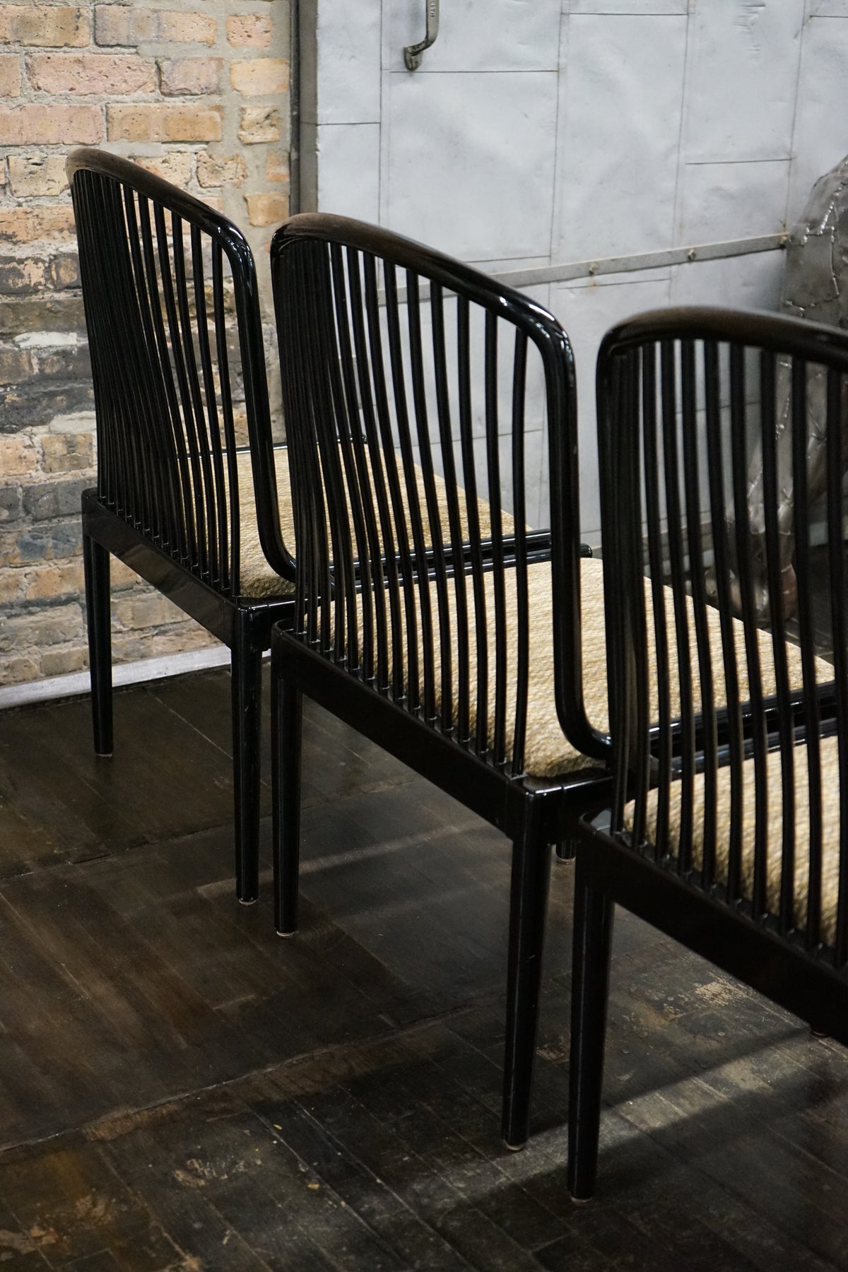 The Andover chair, designed by Davis Allen for Stendig, is a classic chair known for its blend of Danish Modern, Shaker, and Mission styles. 