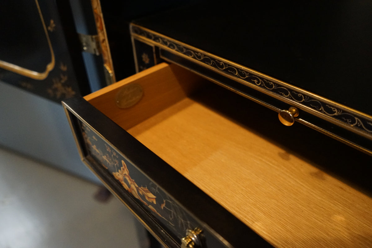 An Oriental George III Lacquer Bar Cabinet from Baker's Stately Homes Collection