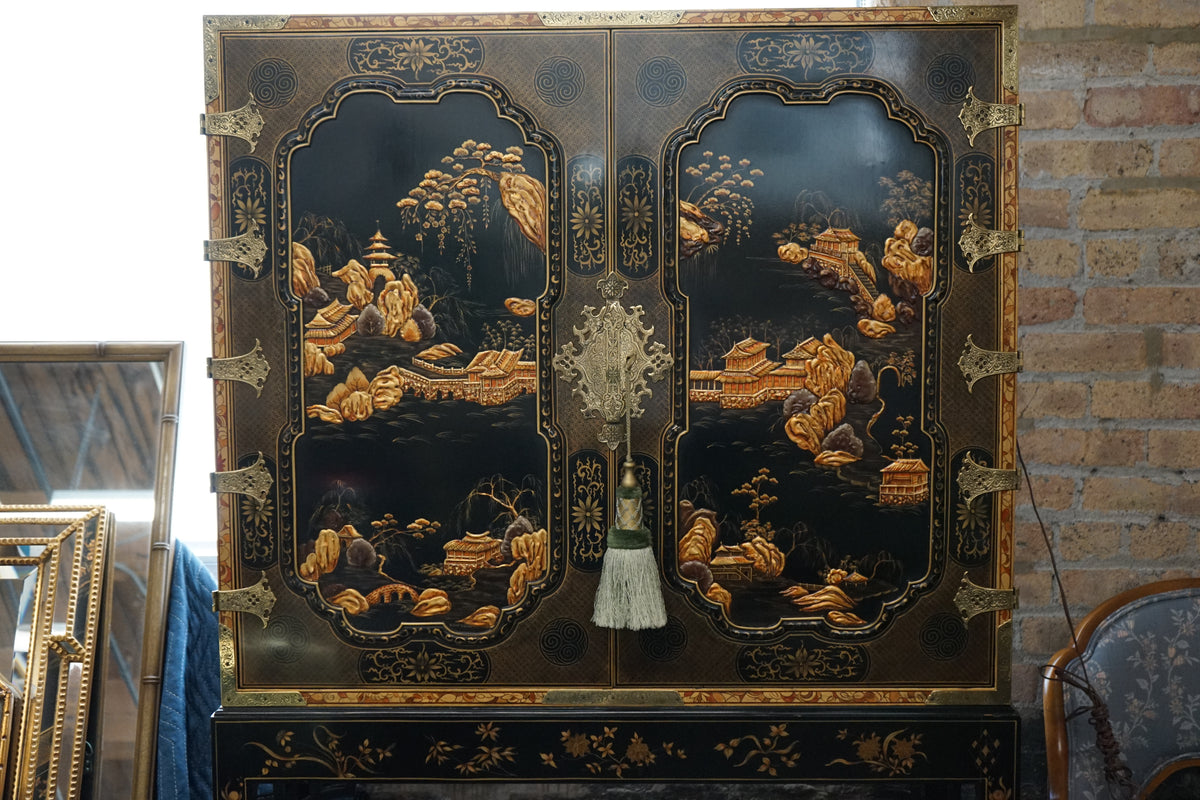 An Oriental George III Lacquer Bar Cabinet from Baker's Stately Homes Collection