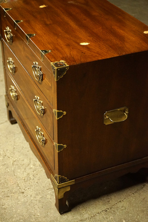 Henredon Asian Inspired 3 Drawer Bachelors Chest.