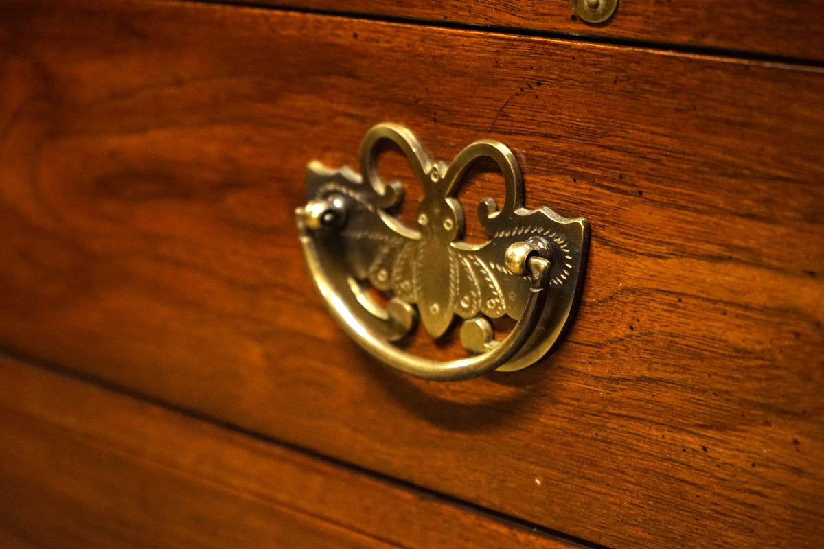 Henredon Asian Inspired 3 Drawer Bachelors Chest.