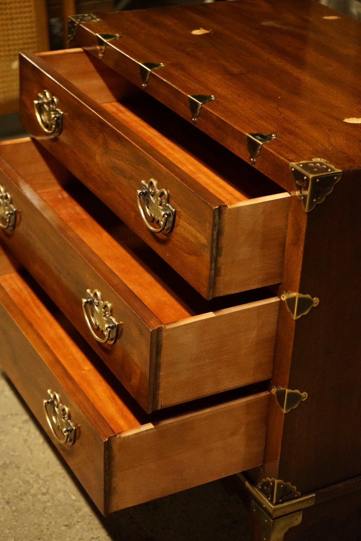 Henredon Asian Inspired 3 Drawer Bachelors Chest.
