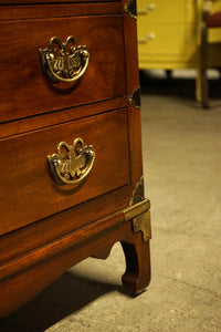 Henredon Asian Inspired 3 Drawer Bachelors Chest.