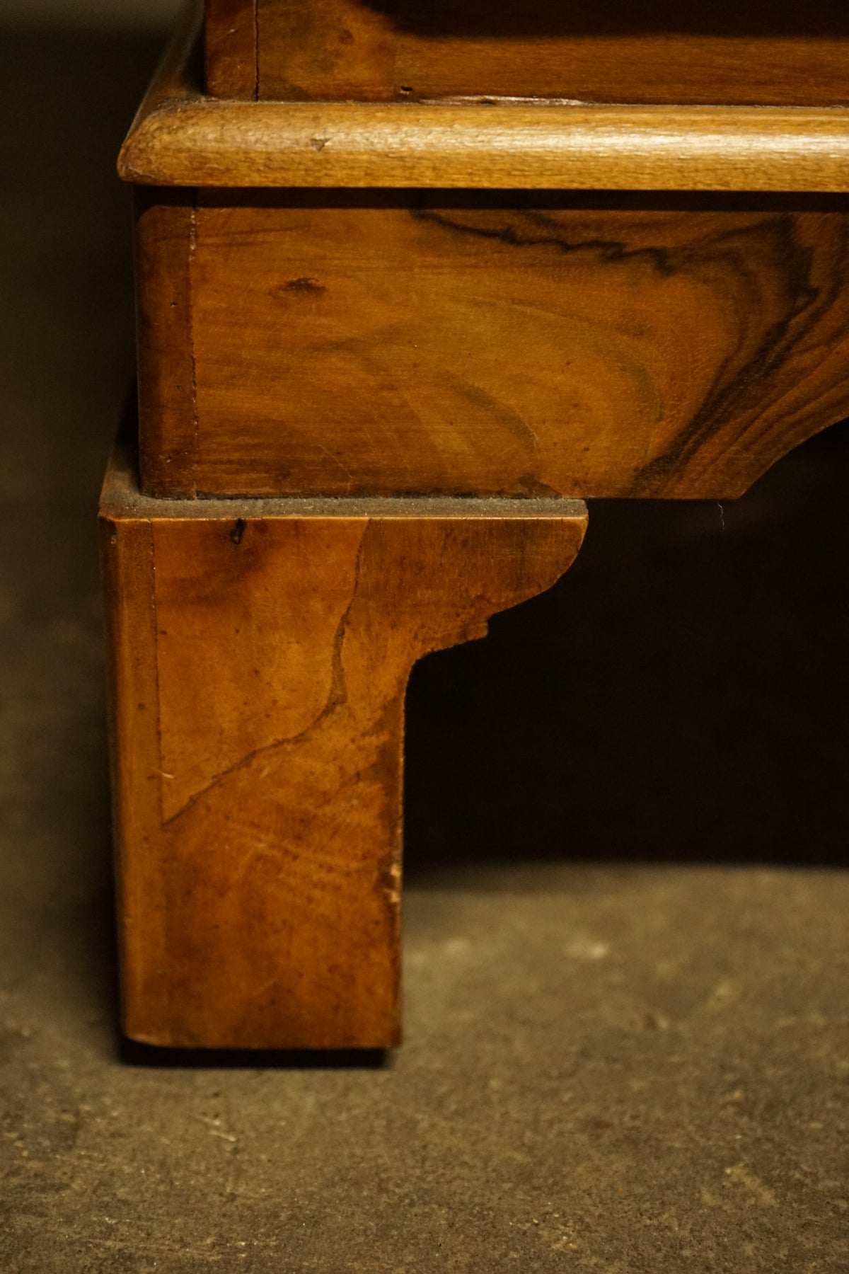 Petite 4 Drawer Burl Olivewood Campaign Style Chest