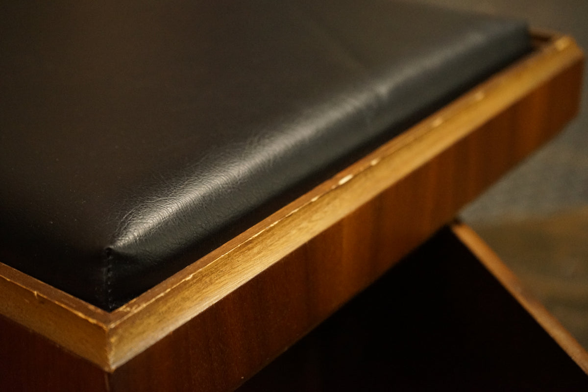 Close up of top and scratches