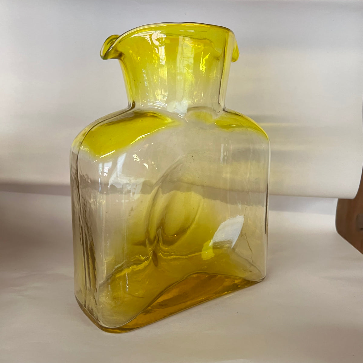 Blenko Water Pitcher 384 – Studio Sonja Milan