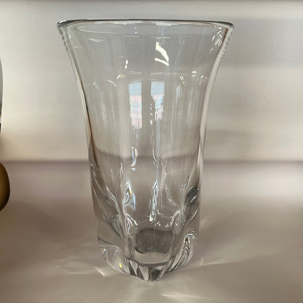 Lovely vintage Orrefors vase.  It is signed on the bottom with number 1698/4.  It has a scallop indentation at the bottom of the vase...and a slightly flare column.  It has scratches on the bottom (see images) and a few scratches on the body of the vase. Circa 1950's-1960's.