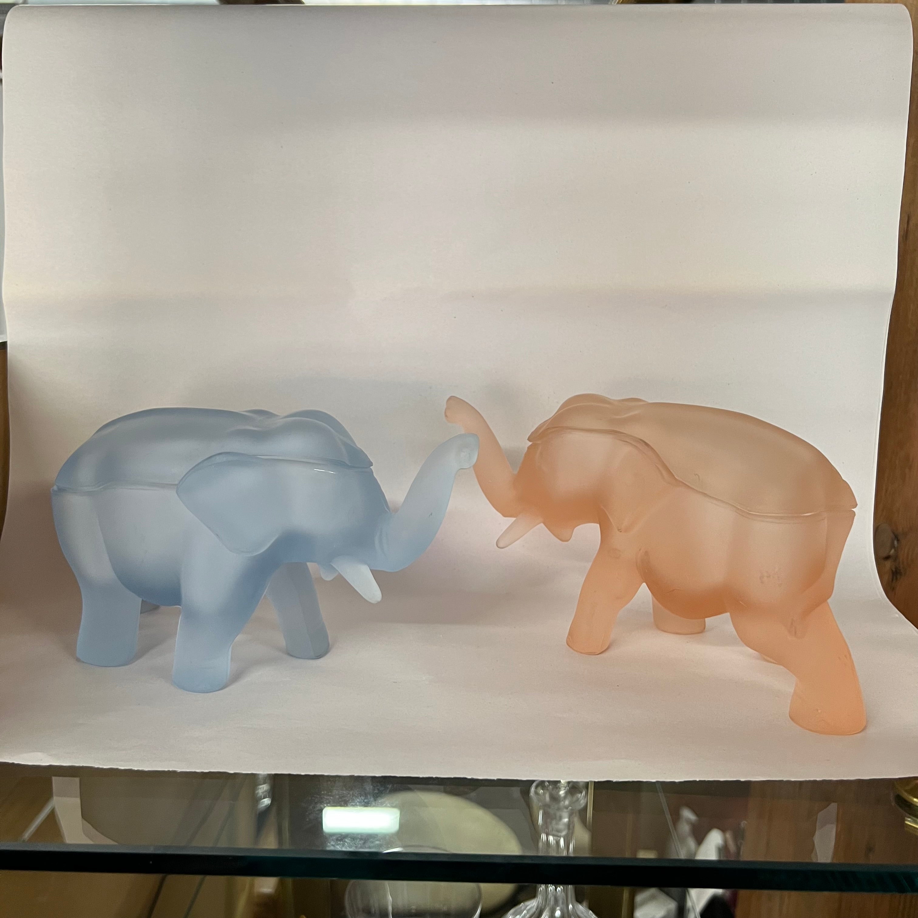 Tiara Glass Elephant Shaped Trinket Box – Studio Sonja Milan
