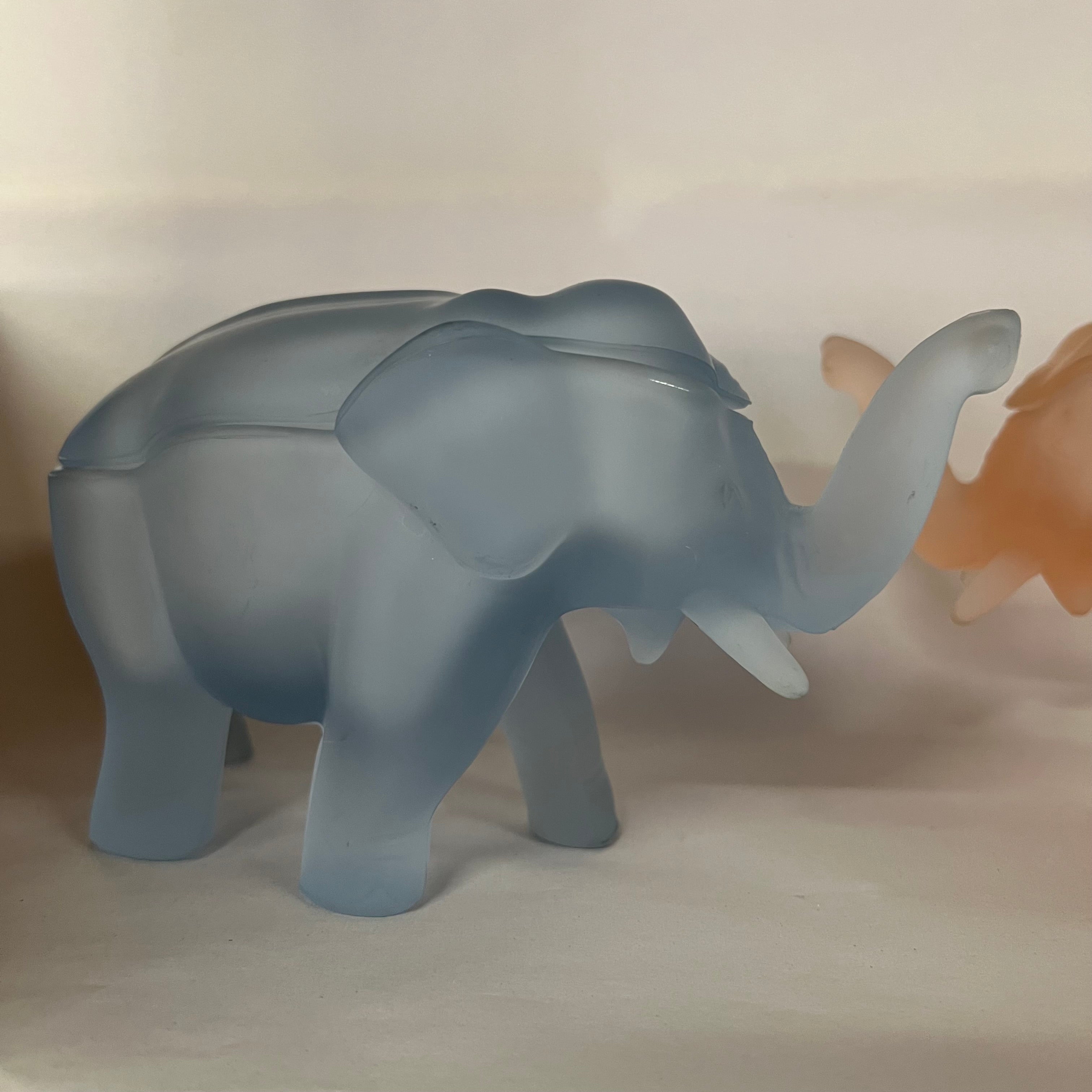 Tiara Glass Elephant Shaped Trinket Box – Studio Sonja Milan