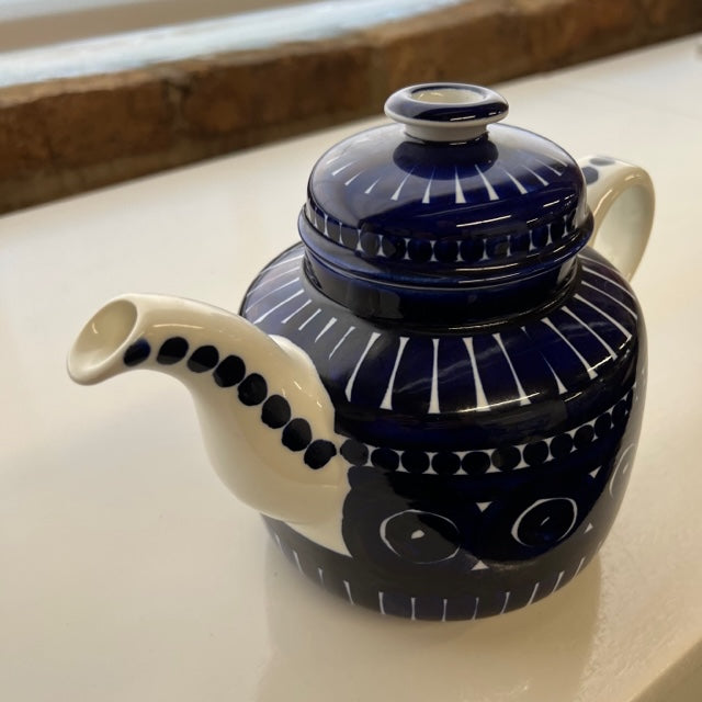 Valencia Teapot