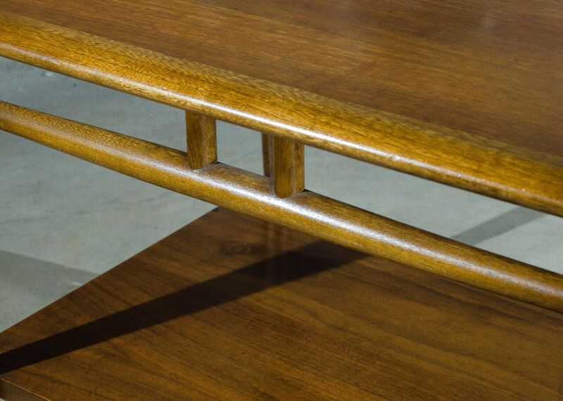 Mid century acclaim end table by Lane.  Walnut finish